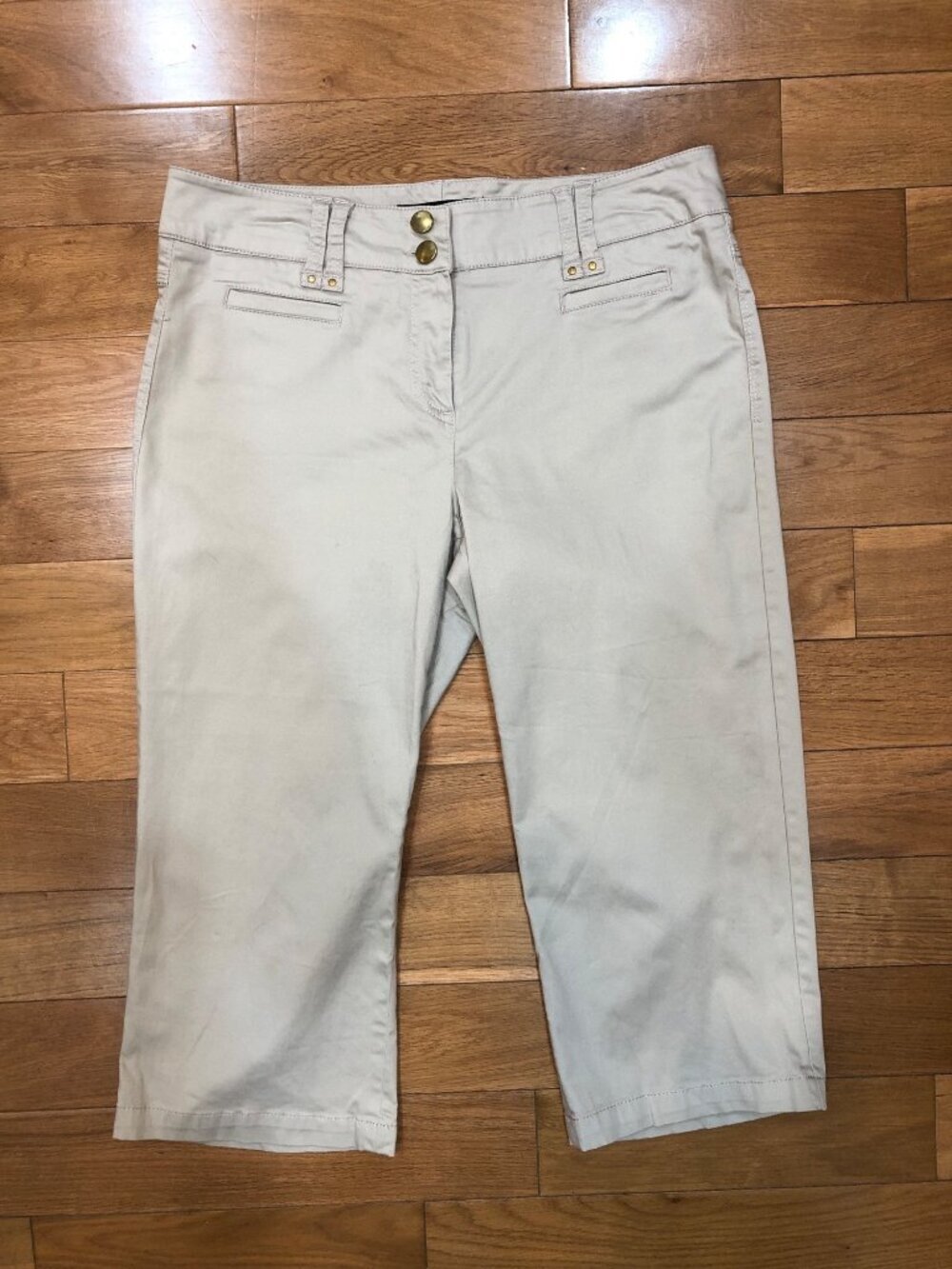 Larry Levine Petite Stretch Mid Rise Straight Leg Tan Capris Coastal Chic Sz 10P